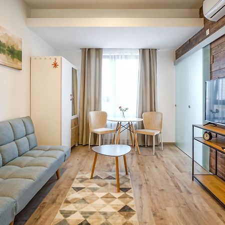 Bright Apartments Moments Away From Herastrau Park, Mall And Metro Βουκουρέστι Εξωτερικό φωτογραφία