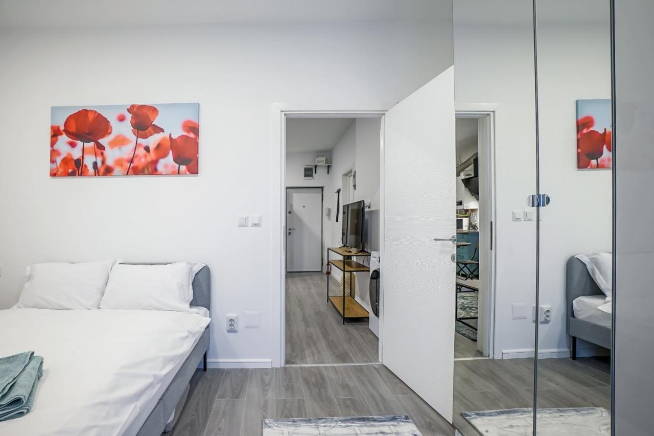 Bright Apartments Moments Away From Herastrau Park, Mall And Metro Βουκουρέστι Εξωτερικό φωτογραφία