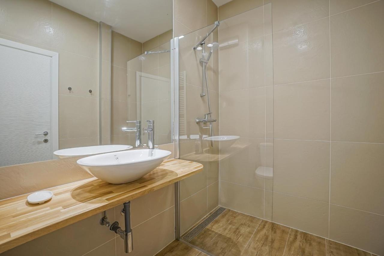 Bright Apartments Moments Away From Herastrau Park, Mall And Metro Βουκουρέστι Εξωτερικό φωτογραφία