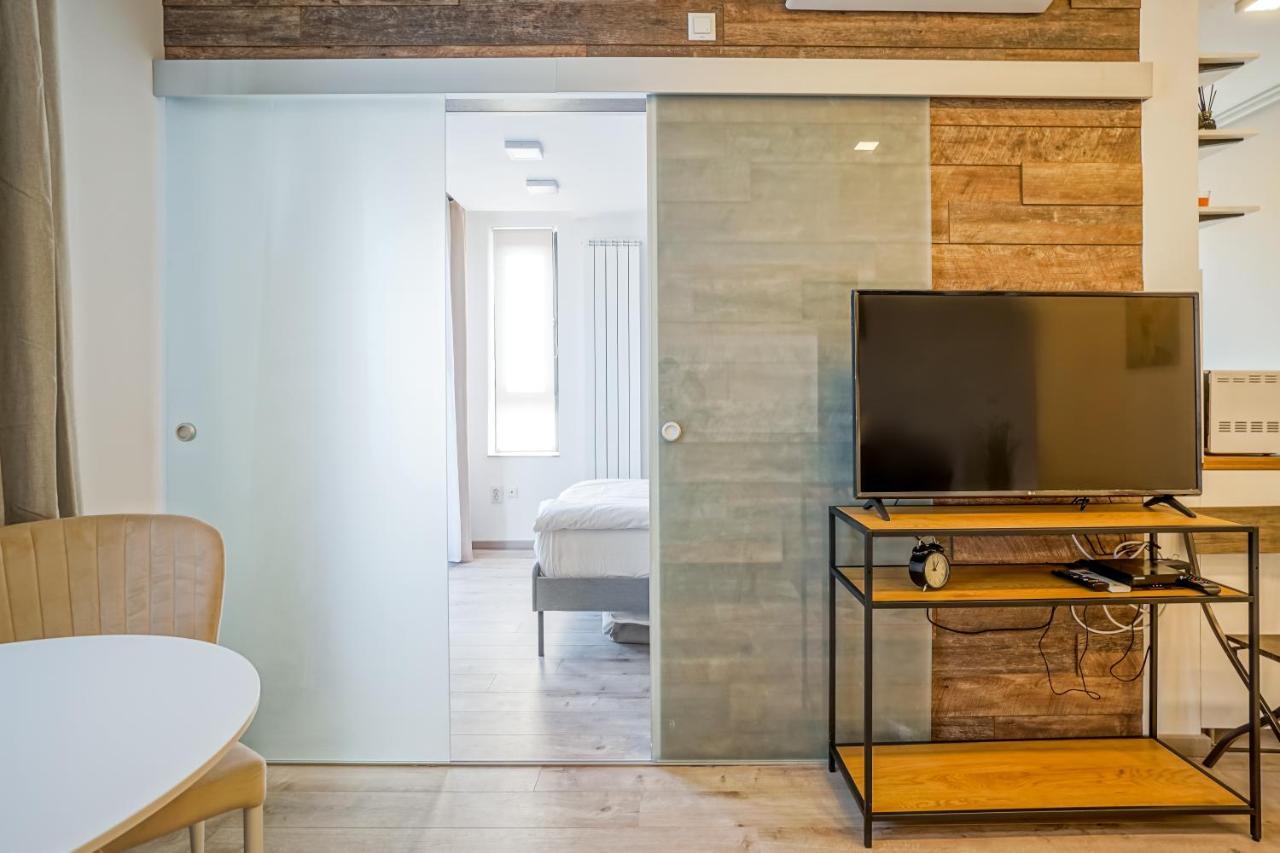 Bright Apartments Moments Away From Herastrau Park, Mall And Metro Βουκουρέστι Εξωτερικό φωτογραφία
