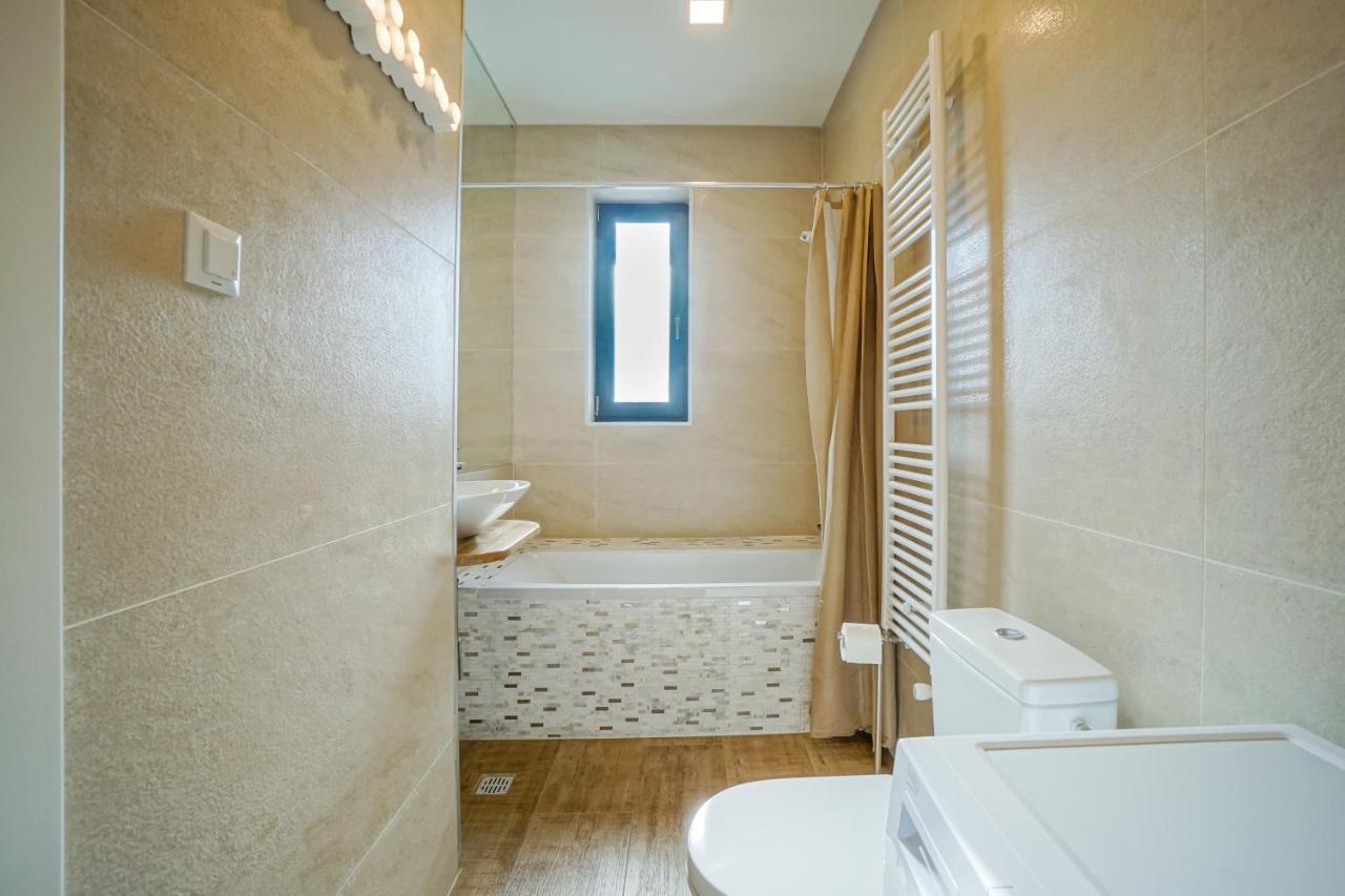 Bright Apartments Moments Away From Herastrau Park, Mall And Metro Βουκουρέστι Εξωτερικό φωτογραφία