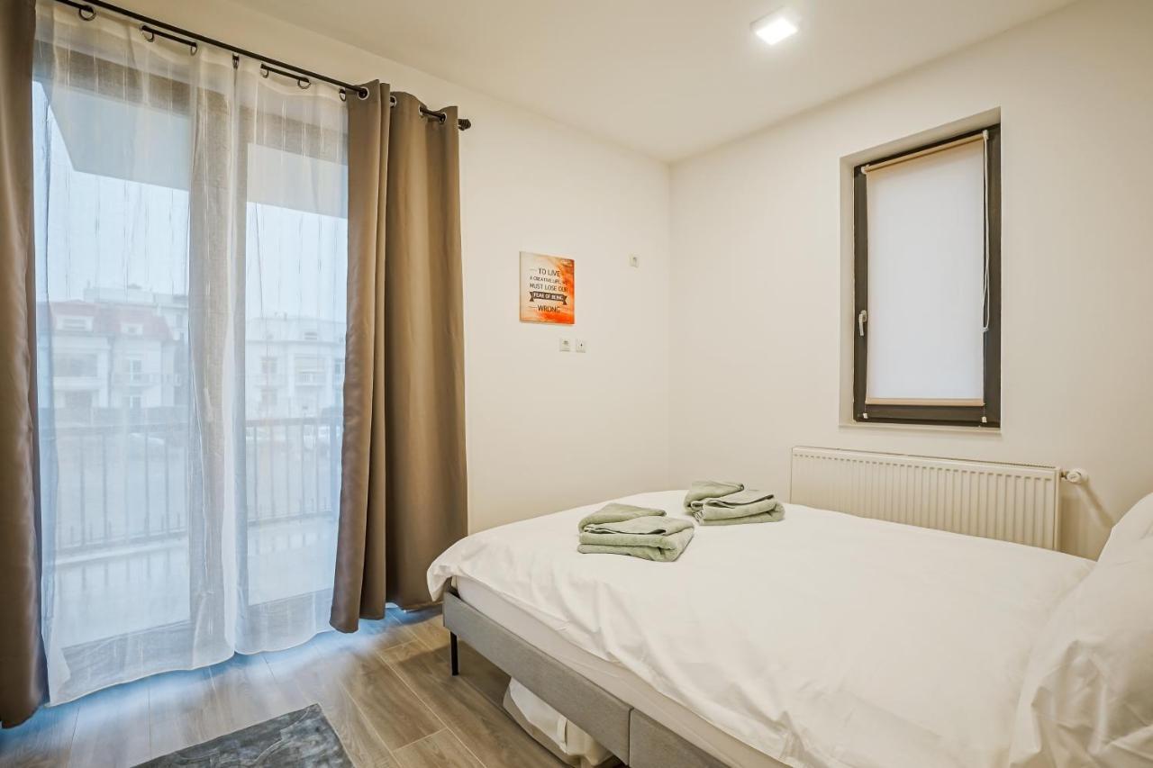 Bright Apartments Moments Away From Herastrau Park, Mall And Metro Βουκουρέστι Εξωτερικό φωτογραφία